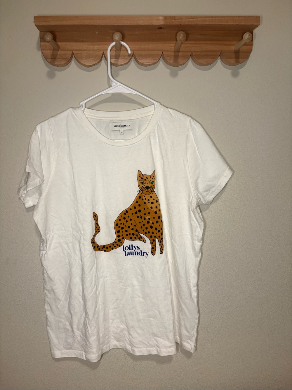 Lollys Laundry White Cat Graphic Tee